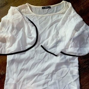 Flowy white work top